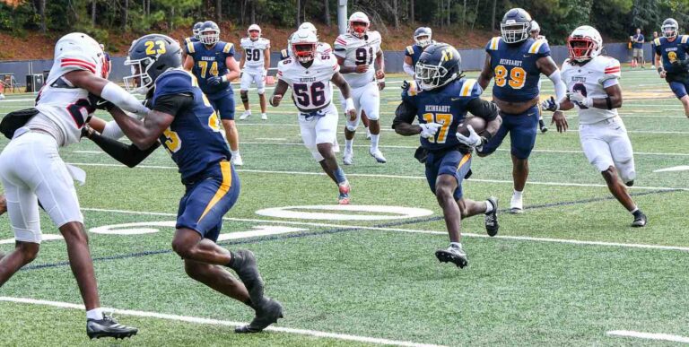 2025_10_18 Reinhardt Football-582